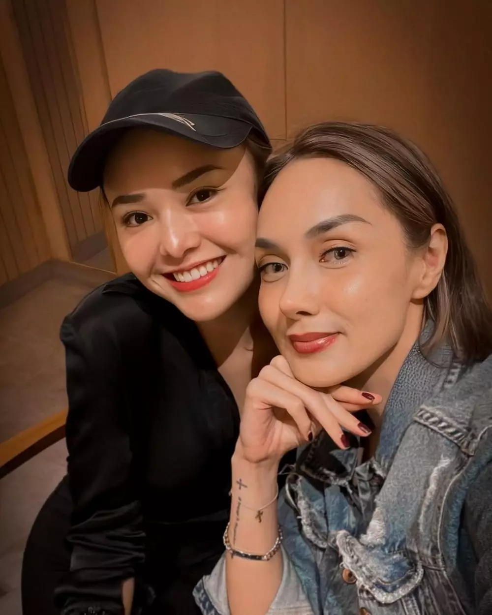 Potret akrab Amanda Manopo dan Sara Wijayanto © 2025 brilio.net