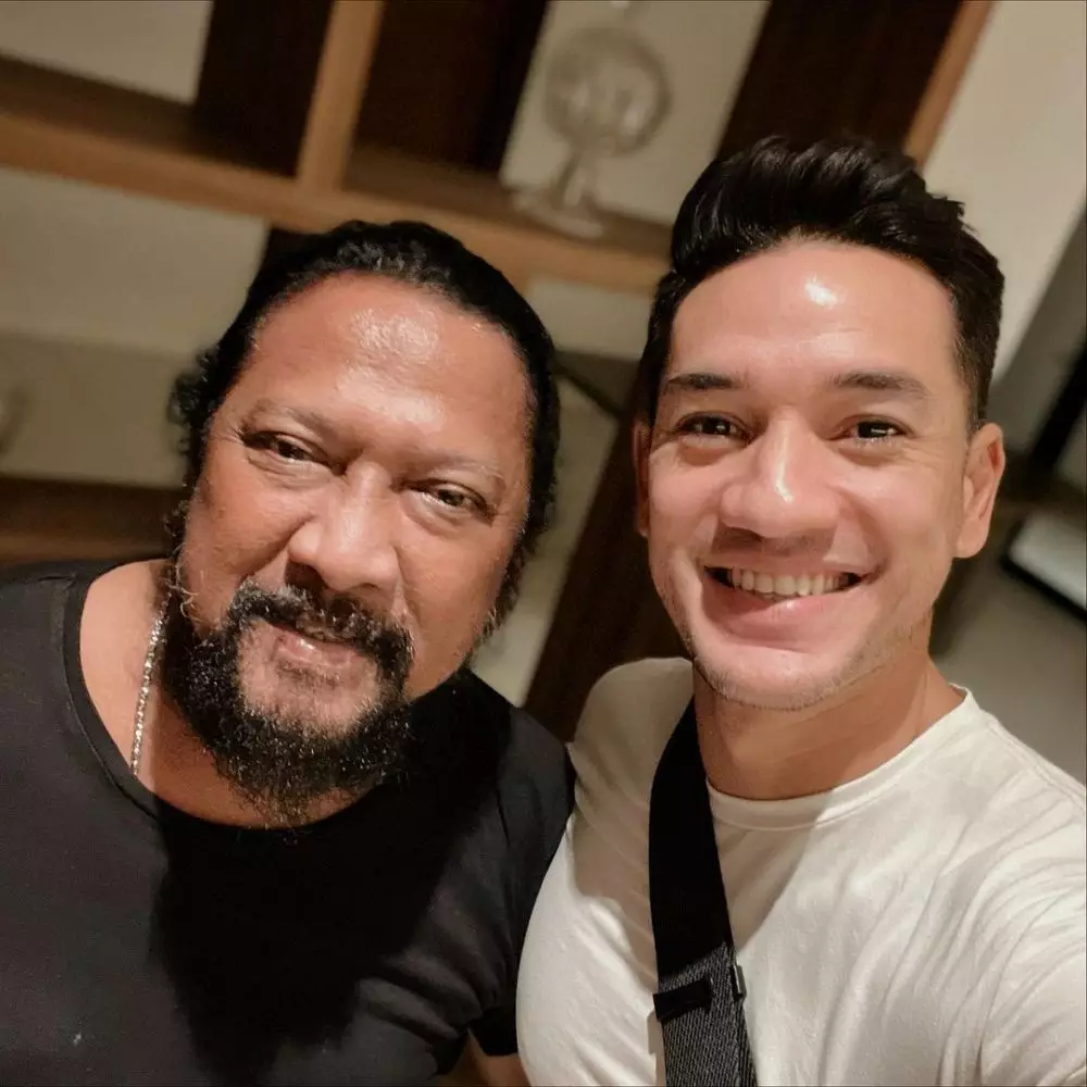 kebersamaan aktor dan ayah mertua © berbagai sumber