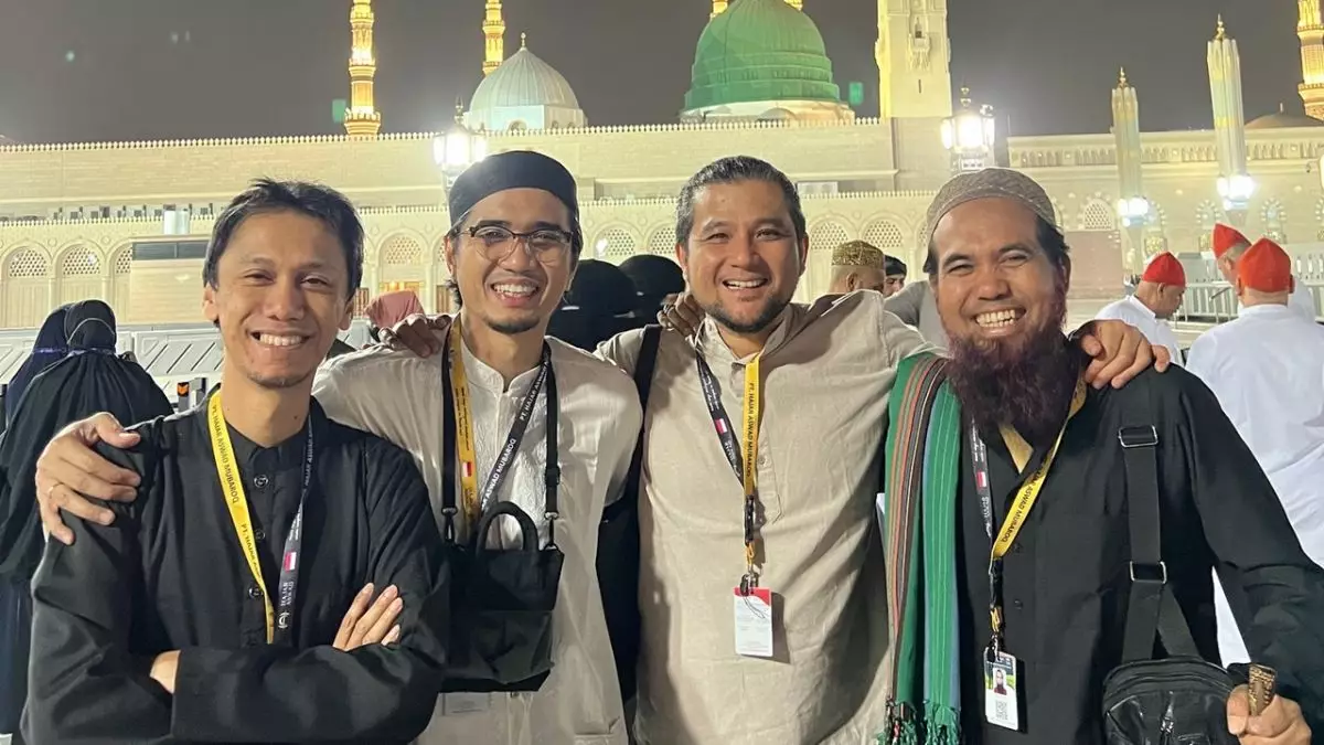 Potret dulu dan kini 7 musisi hijrah, Sakti Sheila on 7 sekarang jadi ustaz dan aktif berdakwah