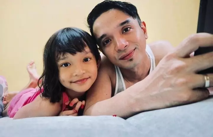 5 personel band Ungu dan anak © 2022 berbagai sumber 5 personel band Ungu dan anak © 2022 berbagai sumber