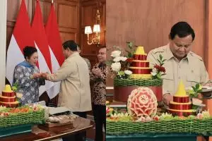 Proses di balik pembuatan kue dan tumpeng ulang tahun Prabowo ke-74, 9 potret detailnya ini ciamik