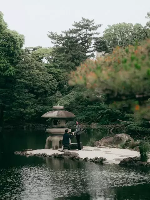 Teuku Rassya melamar Cleantha Islan © 2025 Instagram Teuku Rassya melamar Cleantha Islan © 2025 Instagram