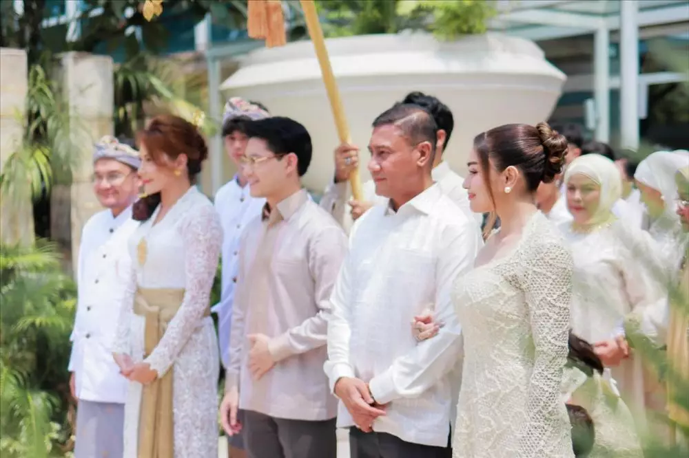 Nurah Syahfirah ibu sambung Teuku Rassya © 2025 berbagai sumber Nurah Syahfirah ibu sambung Teuku Rassya © 2025 berbagai sumber