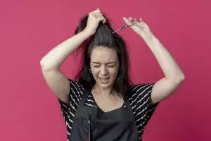 Jangan dipotong, beauty vlogger ini beri hack untuk atasi rambut bercabang pakai 1 bahan masakan