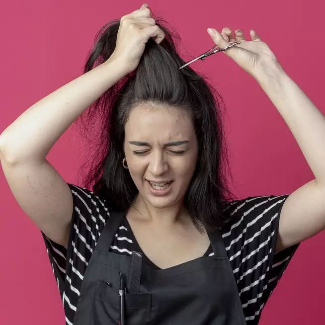 Jangan dipotong, beauty vlogger ini beri hack untuk atasi rambut bercabang pakai 1 bahan masakan