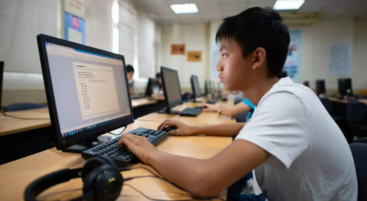 50 Contoh soal tes TOEFL bahasa Inggris, lengkap dengan jawaban dan pembahasannya