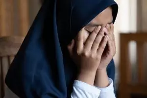 100 Kata-kata sedih Islami yang menyentuh hati dan membawa harapan