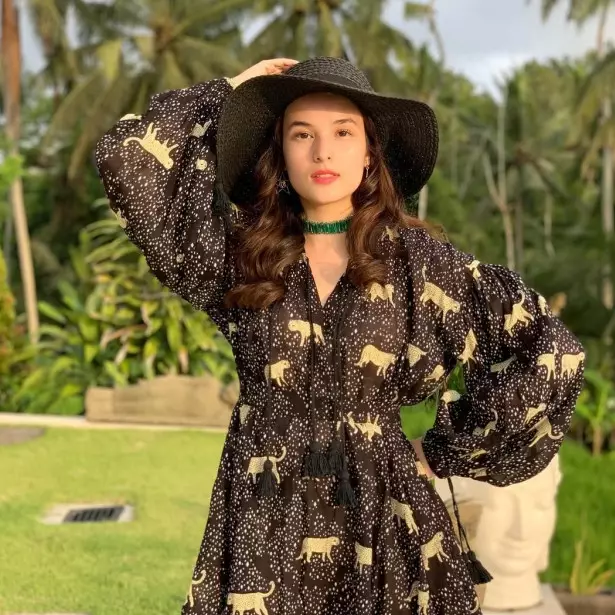 9 Potret transformasi Chelsea Islan dari awal karier, penampilan terbarunya gemoy bikin salfok