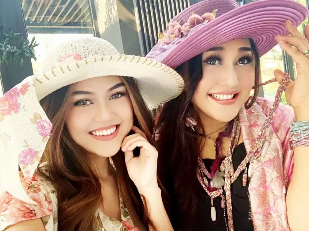 Paramitha Rusady dan Indrayani © 2022 brilio.net