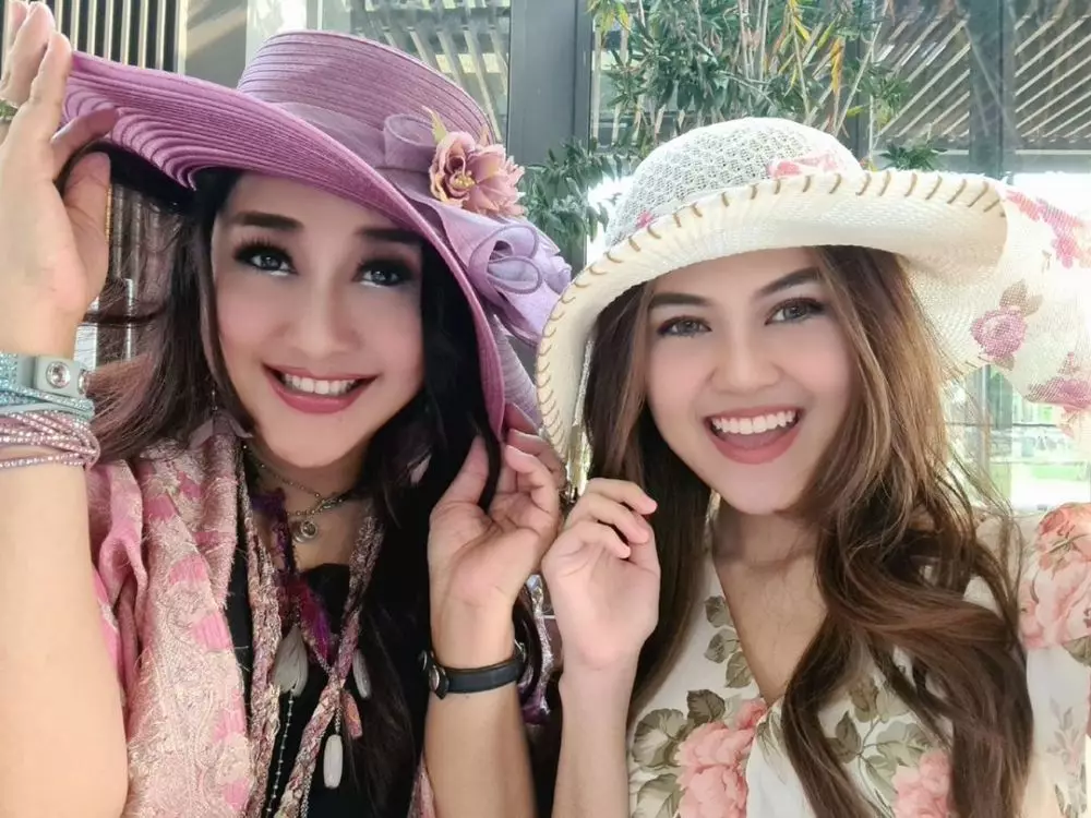 Paramitha Rusady dan Indrayani © 2022 brilio.net