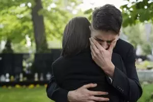 100 Kata-kata motivasi cinta sedih, menyentuh hati hingga ke dalam
