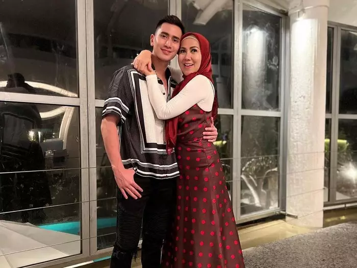 seleb bareng putranya kerap dikira sejoli © Instagram seleb bareng putranya kerap dikira sejoli © Instagram