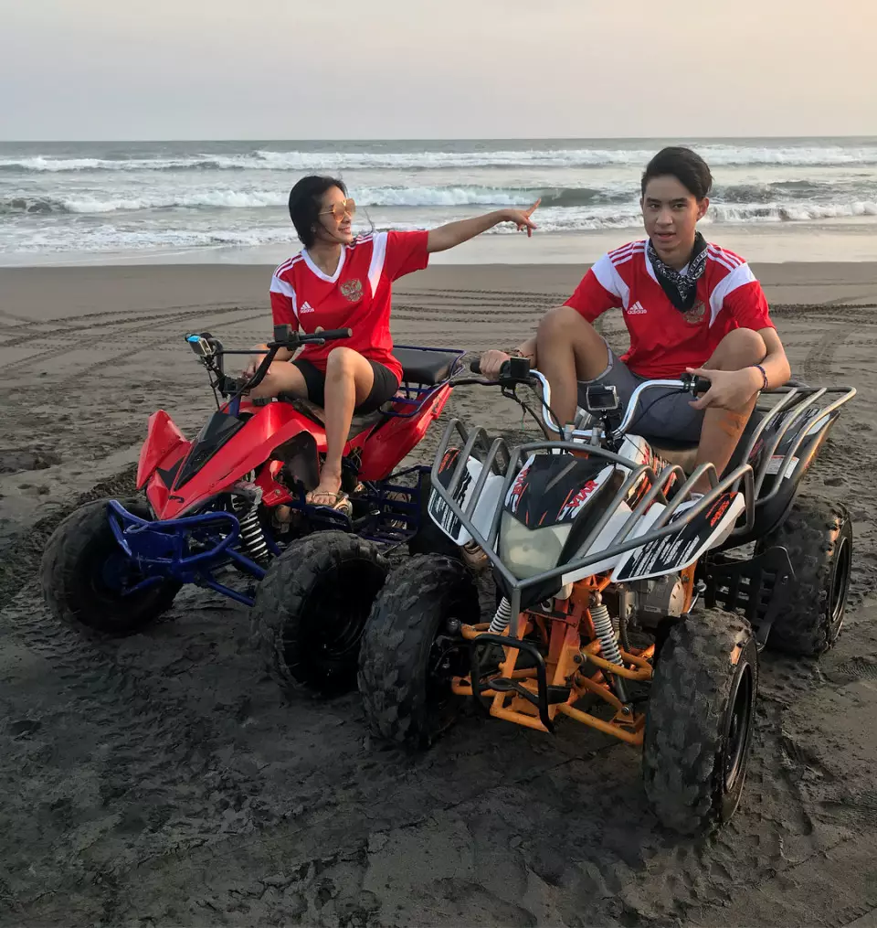 seleb bareng putranya kerap dikira sejoli © Instagram seleb bareng putranya kerap dikira sejoli © Instagram