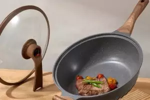 9 Wajan aman untuk kesehatan di bawah Rp700 ribu, masak makin sehat tanpa khawatir zat berbahaya