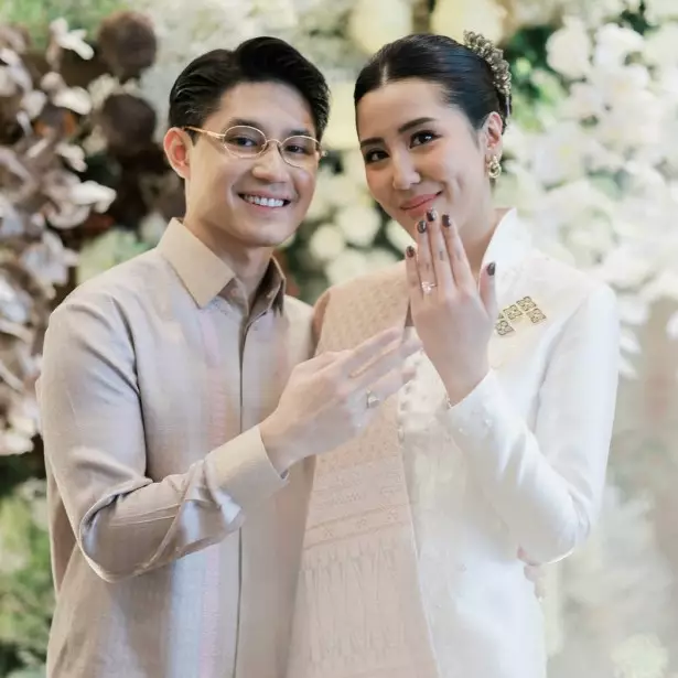 Lima tahun pacaran dengan Teuku Rassya, 9 potret Cleantha Islan calon mantu Tamara Bleszynski