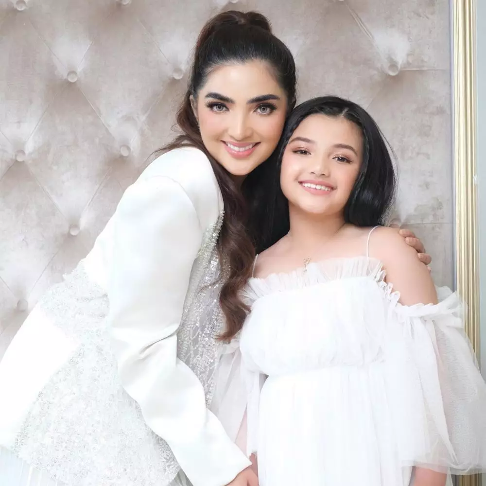 kebersamaan seleb dan putri masih belia © instagram kebersamaan seleb dan putri masih belia © instagram