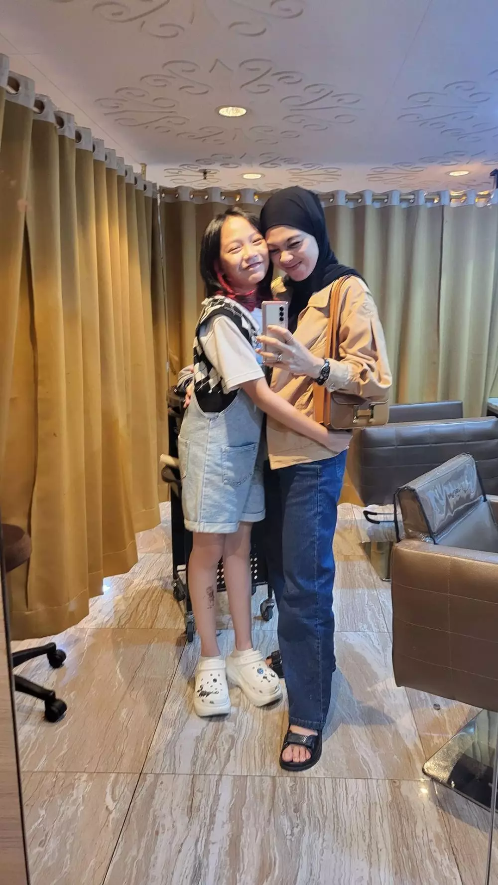 kebersamaan seleb dan putri masih belia © instagram kebersamaan seleb dan putri masih belia © instagram