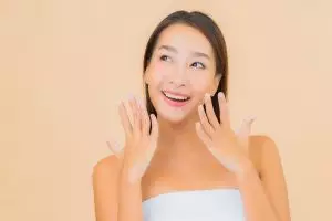 7 Skincare brightening bersertifikat BPOM, wajah putih sekaligus sehat harga di bawah Rp 200 ribu
