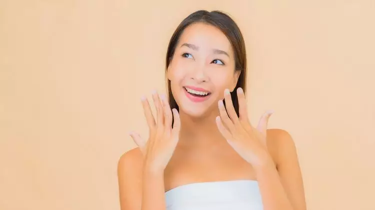 7 Skincare brightening bersertifikat BPOM, wajah putih sekaligus sehat harga di bawah Rp 200 ribu