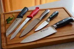 9 Rekomendasi pisau dapur terbaik di bawah Rp100 ribu, tajam, awet, dan nyaman digenggam