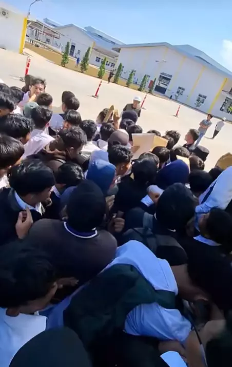 viral ribuan pencari kerja di Tegal © TikTok viral ribuan pencari kerja di Tegal © TikTok