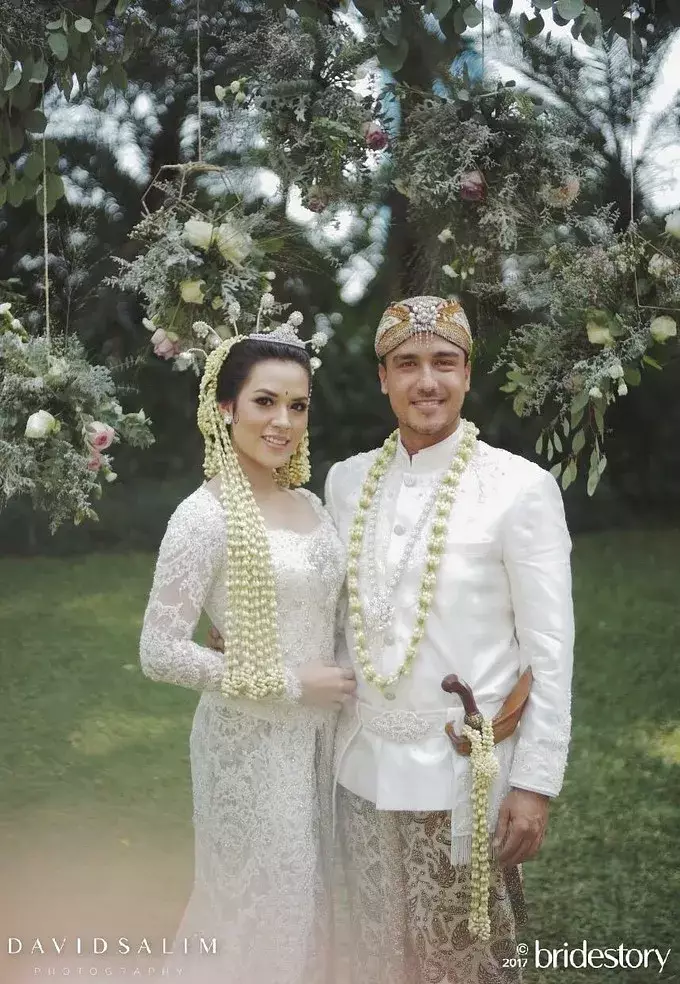 Perjalanan cinta Raisa dan Hamish Daud diisukan bercerai © 2025 brilio.net Perjalanan cinta Raisa dan Hamish Daud diisukan bercerai © 2025 brilio.net
