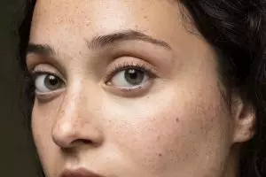 10 Serum ampuh menghilangkan flek hitam wajah harga di bawah Rp 150 ribu