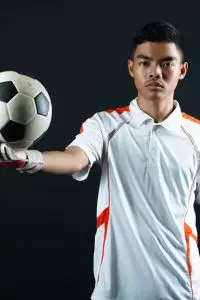Di lapangan yang kecil, setiap detik berarti dan setiap keputusan menentukan arah permainan.