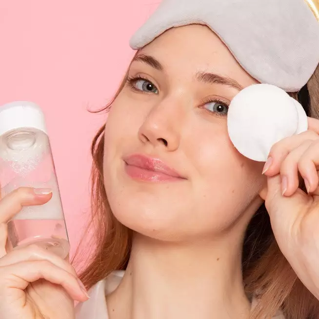 14 Rekomendasi micellar water non-alkohol buat berbagai jenis kulit, harga dari Rp20 ribuan