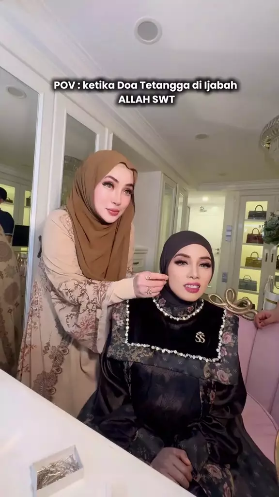 Melda Safitri di-makeover jadi glow up © 2025 TikTok Melda Safitri di-makeover jadi glow up © 2025 TikTok