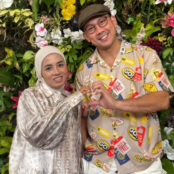 Viral istri yang diceraikan suami usai lolos PPPK ini di-makeover jadi manglingi, intip 9 potretnya