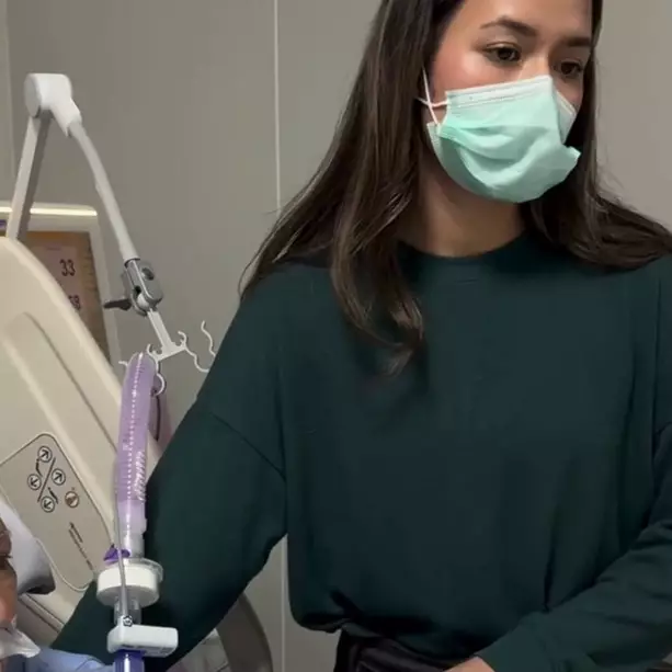 Di tengah huru hara rumah tangga, Raisa tetap kuat dampingi ibu yang sakit kanker