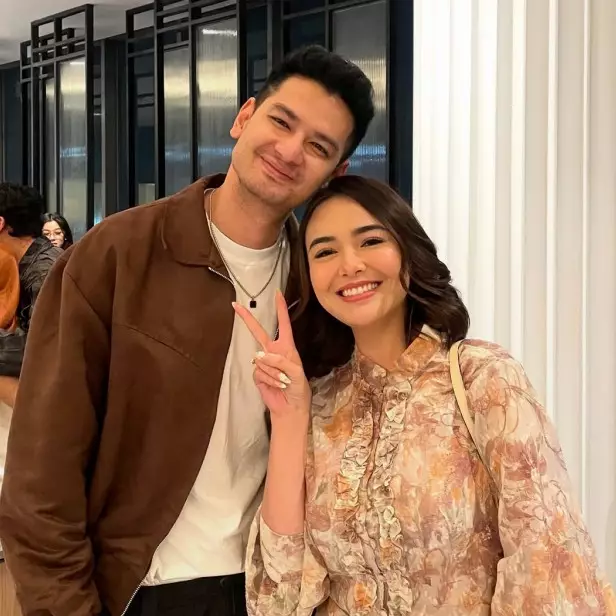 Momen Amanda Manopo dan Kevin Hillers bertemu, berasa reunian Ikatan Cinta bikin netizen bernostalgia