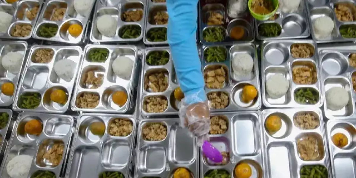 Demi cegah keracunan, BGN: Masak MBG harus pakai air galon, tak bisa ditawar