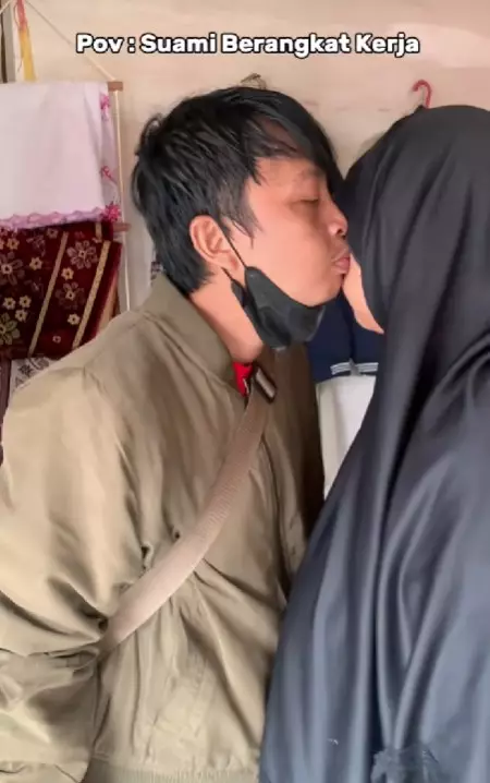 pria nikahi emak-emak janda 9 anak © TikTok pria nikahi emak-emak janda 9 anak © TikTok