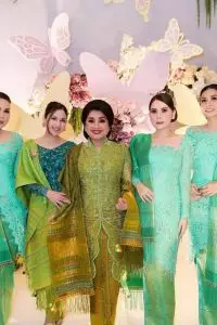 6 Potret Jessica Mila gelar syukuran baptisan Kyarra, gayanya elegan berkebaya hijau