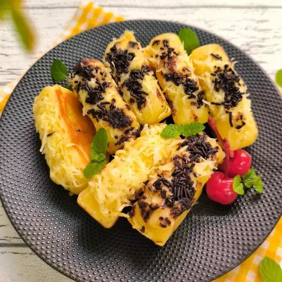 9 Resep kue pukis lembut dengan beragam variasi, manis sampai gurih, bentuknya klasik hingga unik