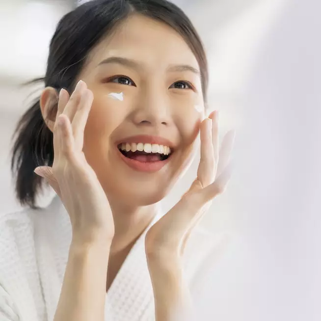 10 Skincare korea untuk remaja, cocok untuk pemula harga di bawah Rp 200 ribu