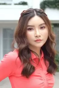 Penampakan kolam renang rooftop rumah Sarwendah ini mewah abis, bernuansa resort pribadi