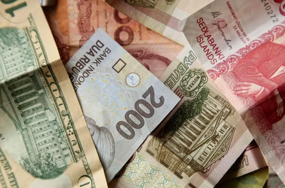 emak-emak satu bayi minta saran atur duit © berbagai sumber emak-emak satu bayi minta saran atur duit © berbagai sumber