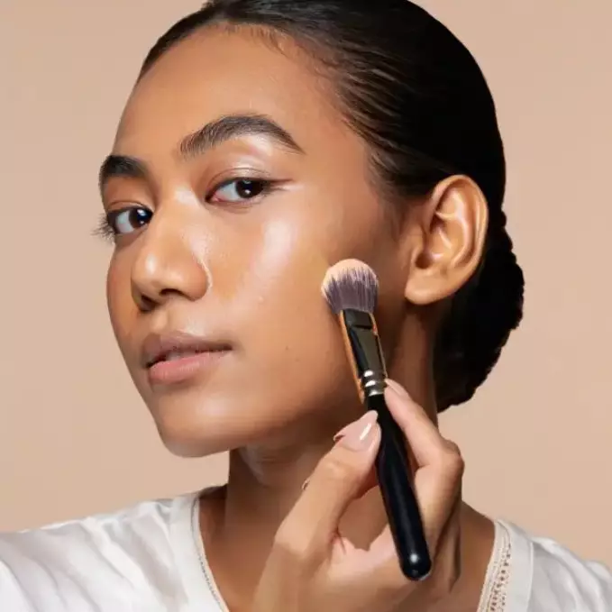 7 Rekomendasi produk skin tint dengan kandungan skincare, makeup sekaligus merawat kulit