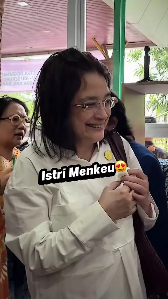 Potret Ida Yulidina istri Menkeu Purbaya © 2025 brilio.net Potret Ida Yulidina istri Menkeu Purbaya © 2025 brilio.net