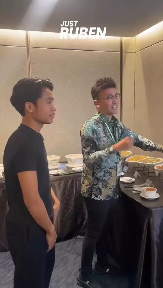 Ruben Onsu jalani ibadah umrah kedua kali © Instagram