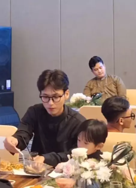 Na Daehoon ikut kajian ajak tiga anak © TikTok