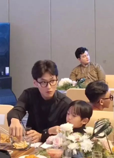 Na Daehoon ikut kajian ajak tiga anak © TikTok