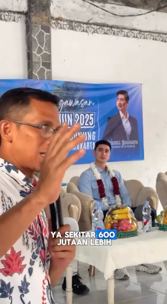 Verrell Bramasta turun tangan renovasi sekolah © Instagram Verrell Bramasta turun tangan renovasi sekolah © Instagram