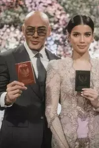 8 Seleb wanita ini gugat cerai suami di tahun 2025, terbaru Sabrina Chairunnisa