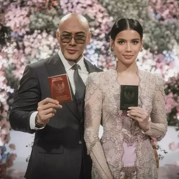 8 Seleb wanita ini gugat cerai suami di tahun 2025, terbaru Sabrina Chairunnisa