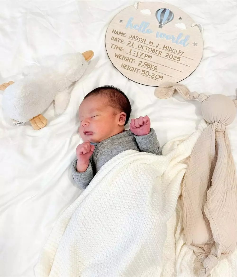 Aline Adita melahirkan usai gagal bayi tabung 7 kali © 2025 Instagram Aline Adita melahirkan usai gagal bayi tabung 7 kali © 2025 Instagram