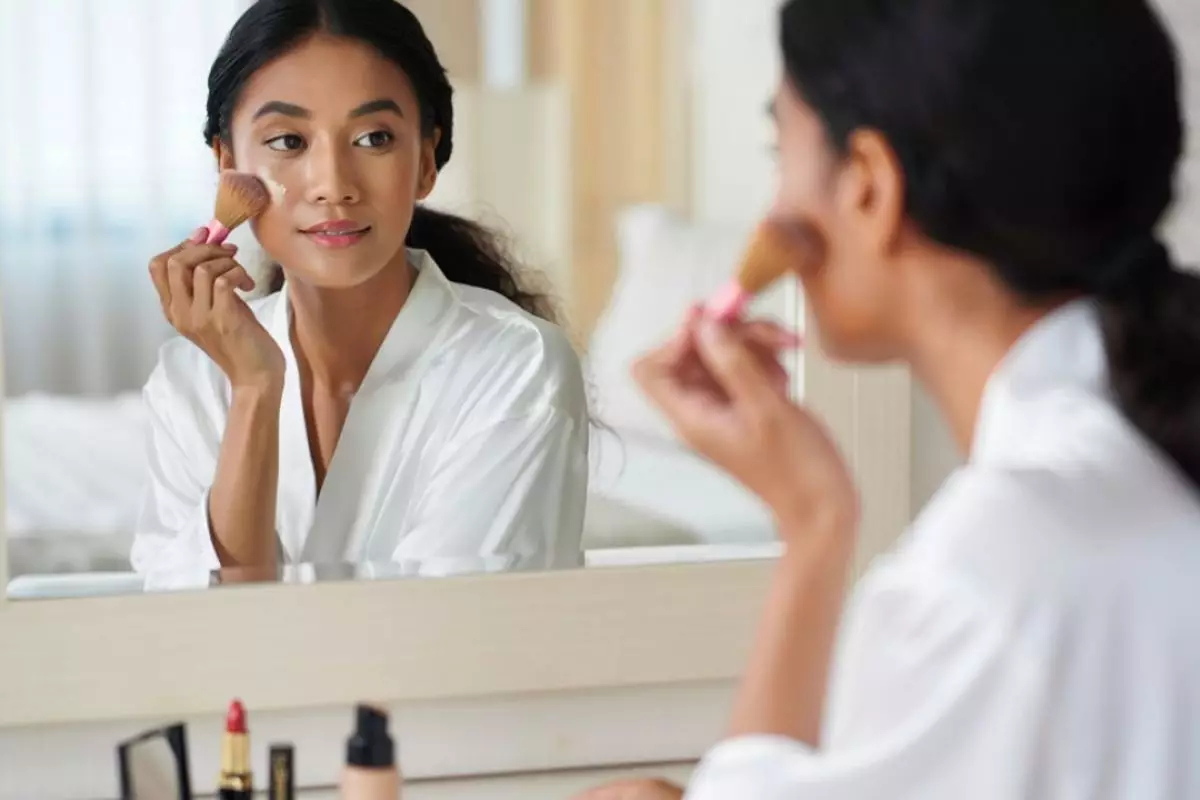 6 Rekomendasi makeup untuk kulit kusam, biar auto cerah tanpa skincare